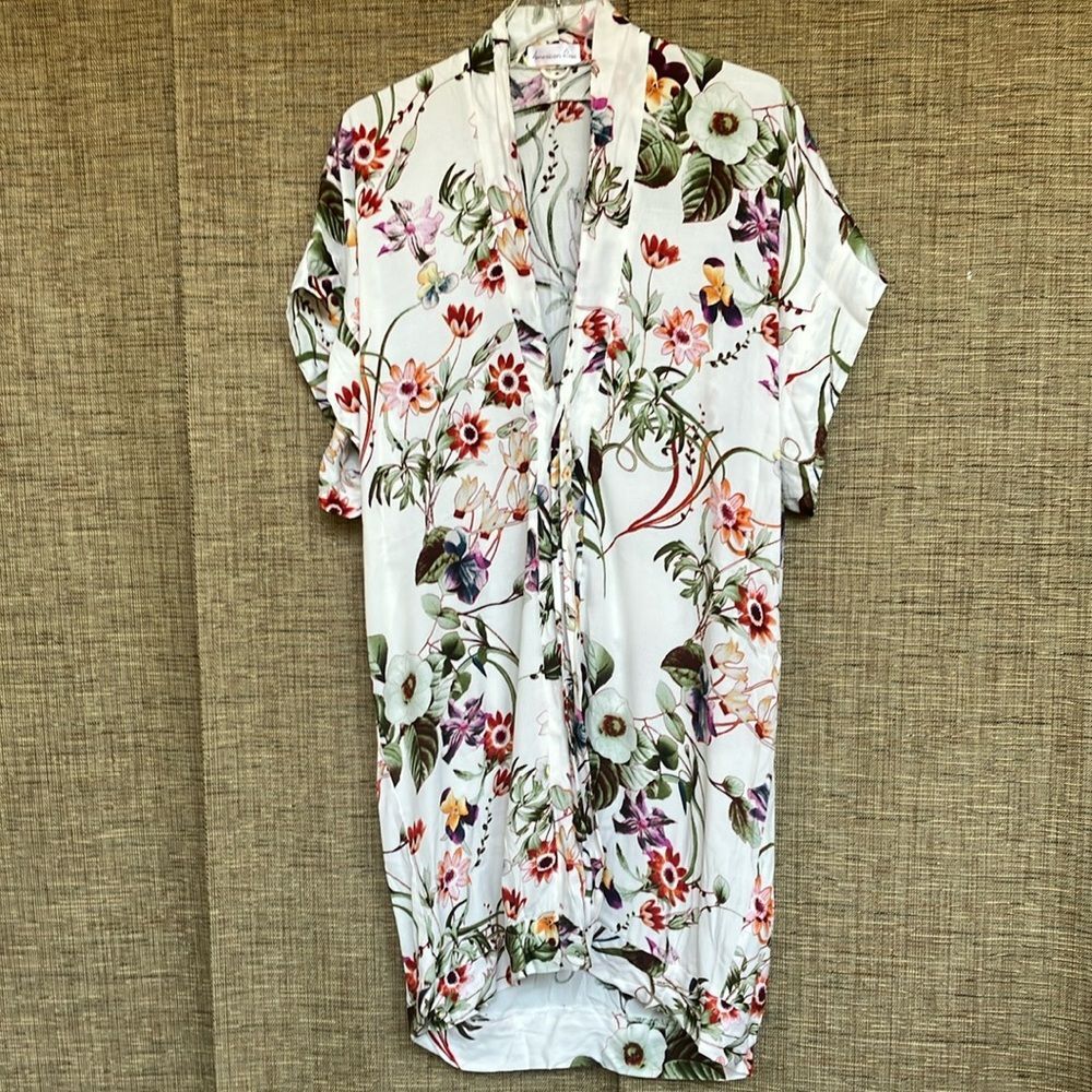 NWOT American Rose Floral Print Kimono Cardigan